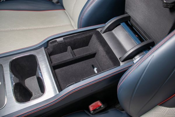 BYD ATTO 3 Kolçak İçi Organizer (Flock Kaplı) - Görsel 5