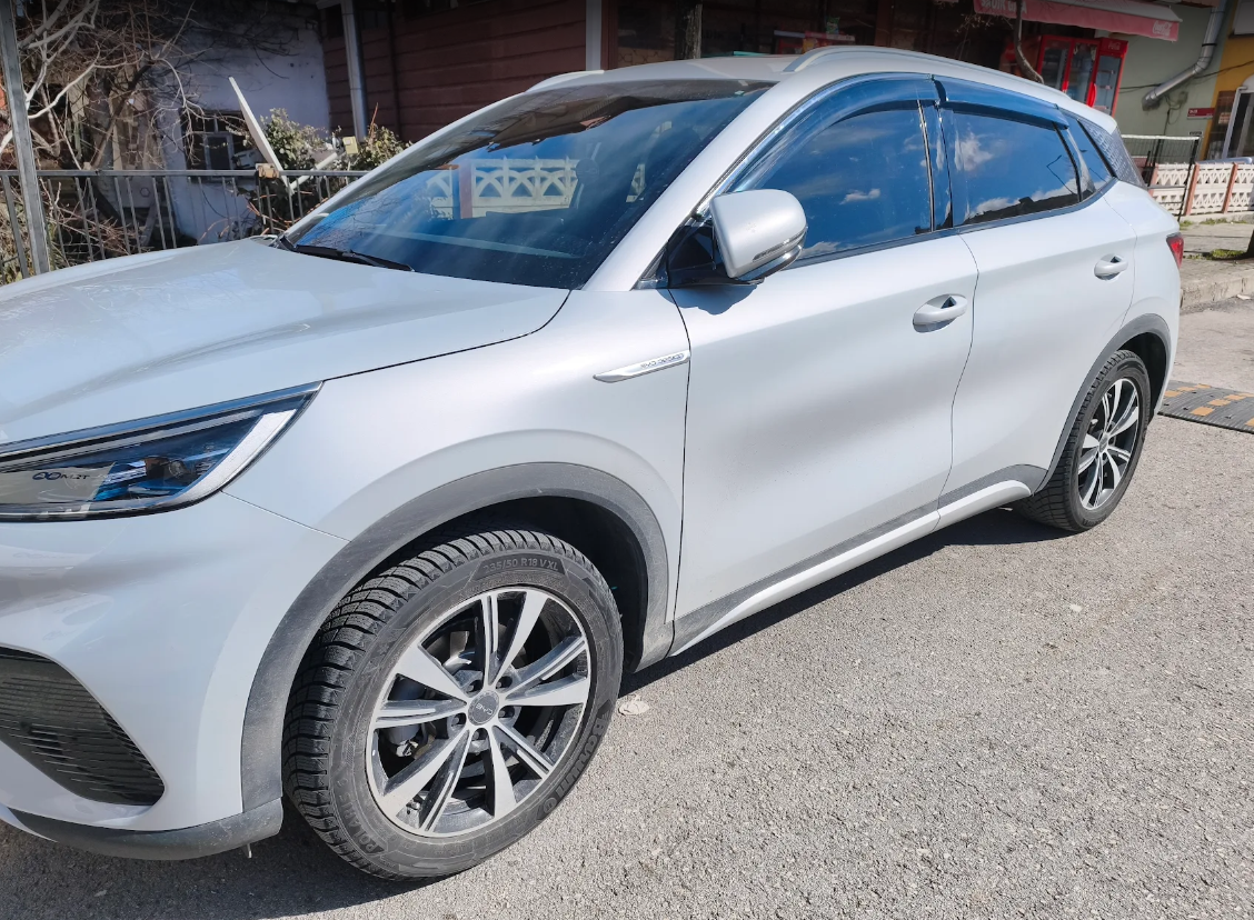 BYD Atto 3 Cam Rüzgarlık Seti (Siyah Renk) Premium Malzeme , %100 Uyum - Sessiz Sürüş - Görsel 4