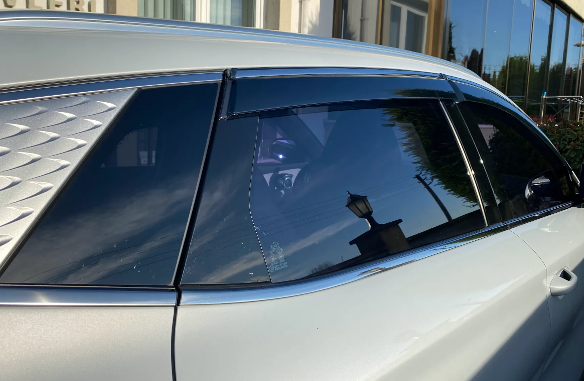 BYD Atto 3 Cam Rüzgarlık Seti (Siyah Renk) Premium Malzeme , %100 Uyum - Sessiz Sürüş - Görsel 9