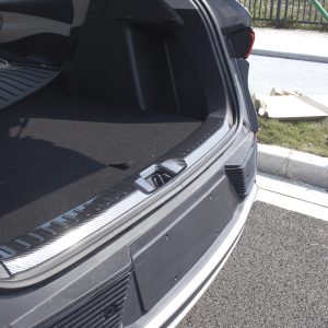 BYD Atto 3 Karbonfiber Desenli Bagaj Eşik Koruyucu (İç) - Çizilmelere Karşı Dirençlidir
