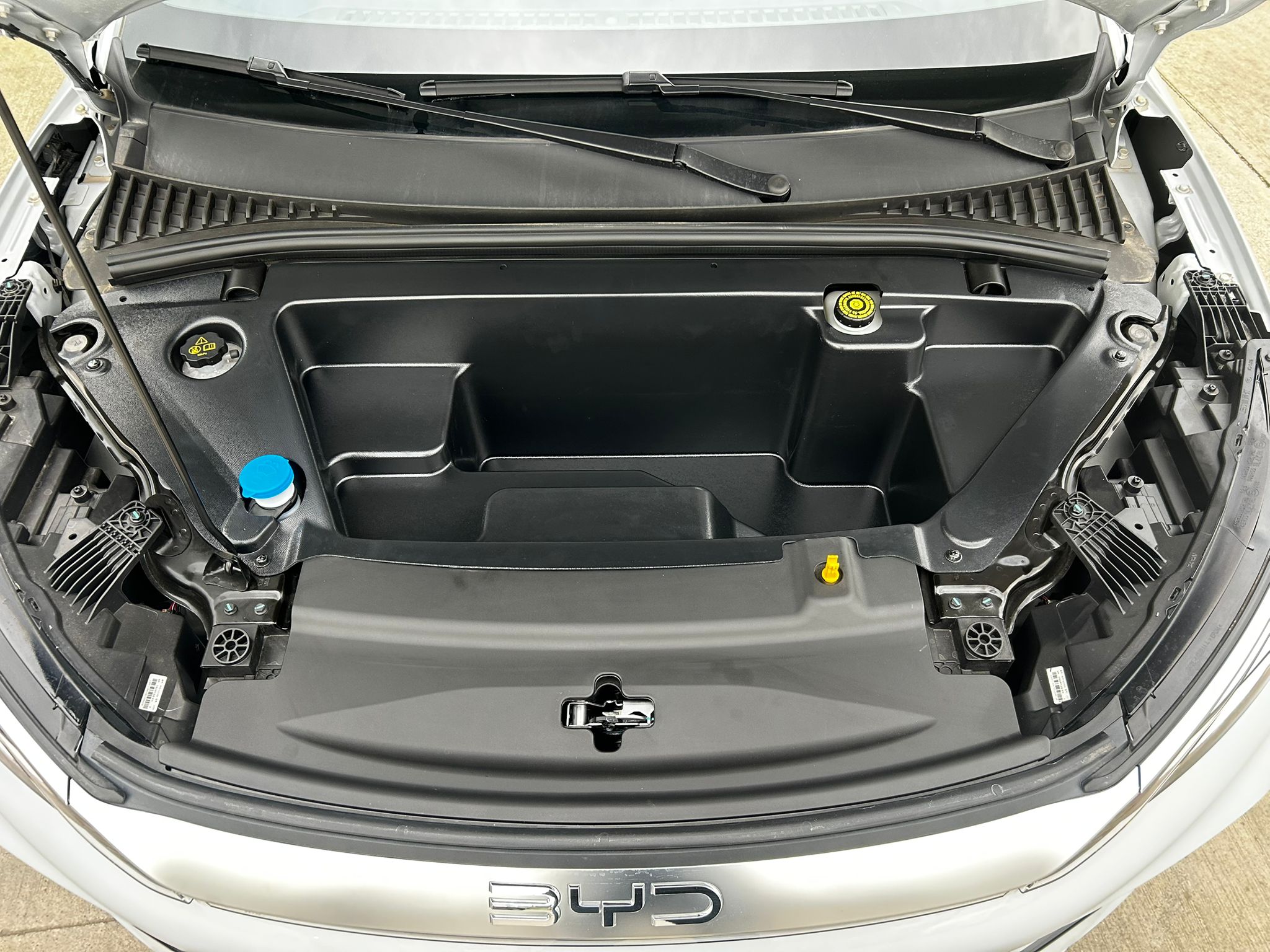BYD Atto 3 Ön Bagaj (Frunk) - Aracınızda Yer Açın - 2024 Model ve Sonrası için Uygundur - Görsel 3
