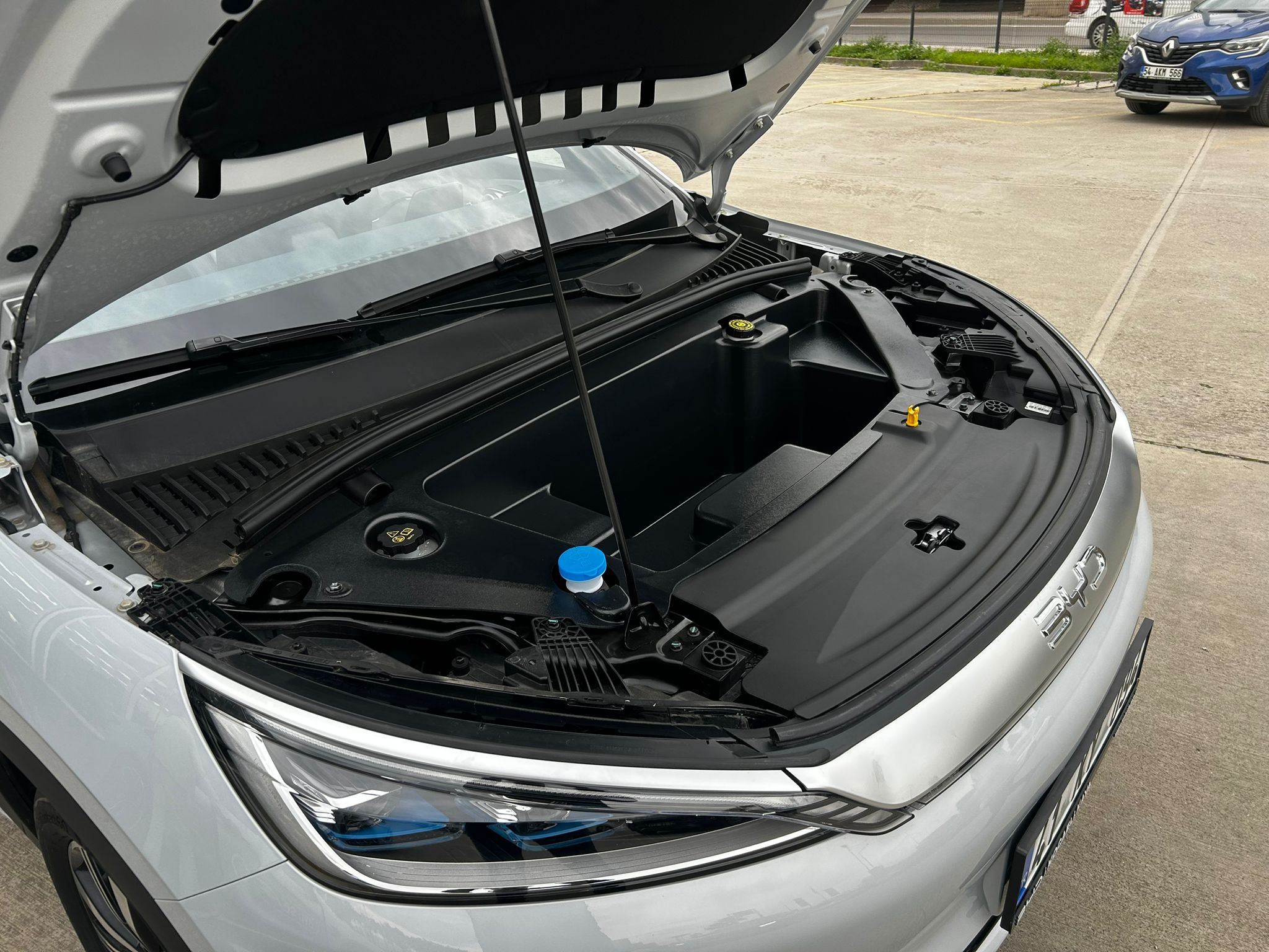 BYD Atto 3 Ön Bagaj (Frunk) - Aracınızda Yer Açın - 2024 Model ve Sonrası için Uygundur