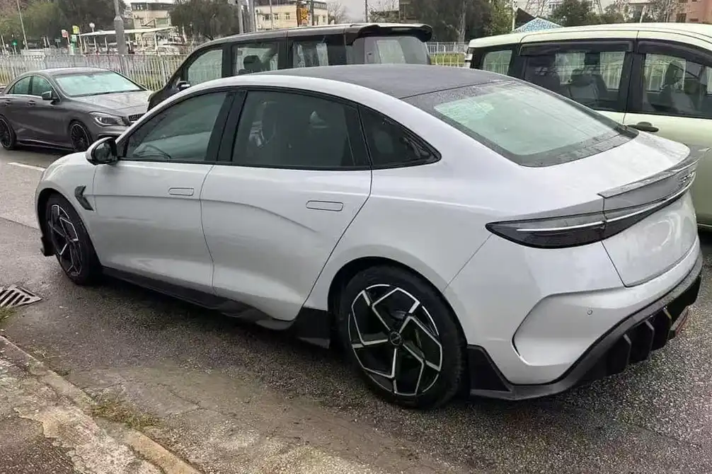 BYD SEAL Aero-Dynamic Sport Body Kit Seti – Agresif Görünüm (PARLAK SİYAH RENK) - Görsel 2
