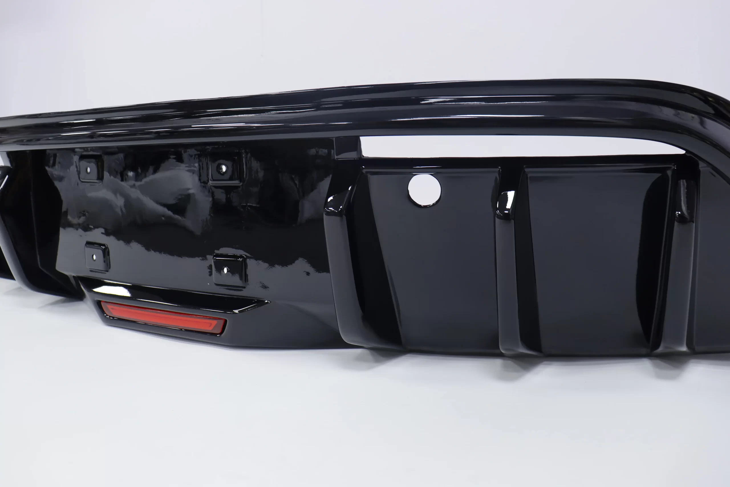 BYD SEAL Aero-Dynamic Sport Body Kit Seti – Agresif Görünüm (PARLAK SİYAH RENK) - Görsel 11